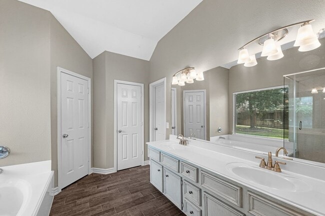 Building Photo - 27723 Amy Willow Ln