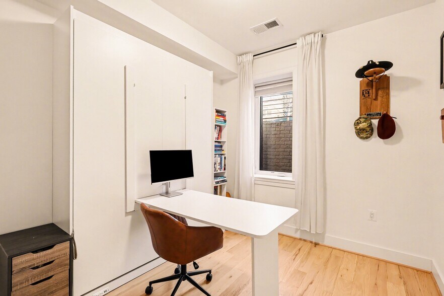 Building Photo - 811 Upshur St NW