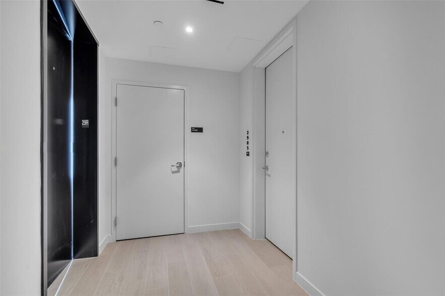 Building Photo - 1400 Biscayne Blvd