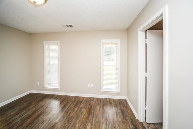 Building Photo - 4512 Trout Valley Dr