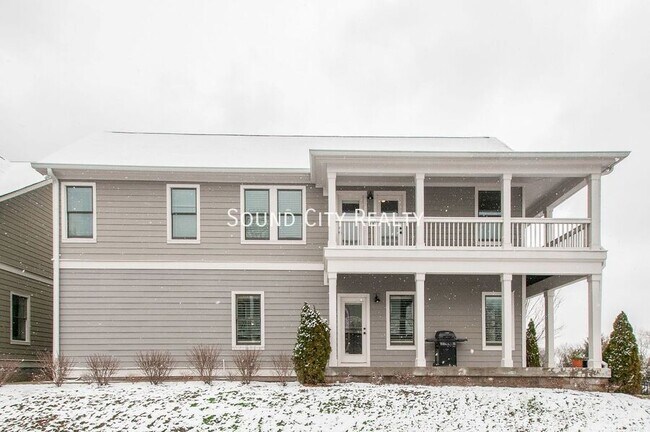 Building Photo - 1801 Sevier St