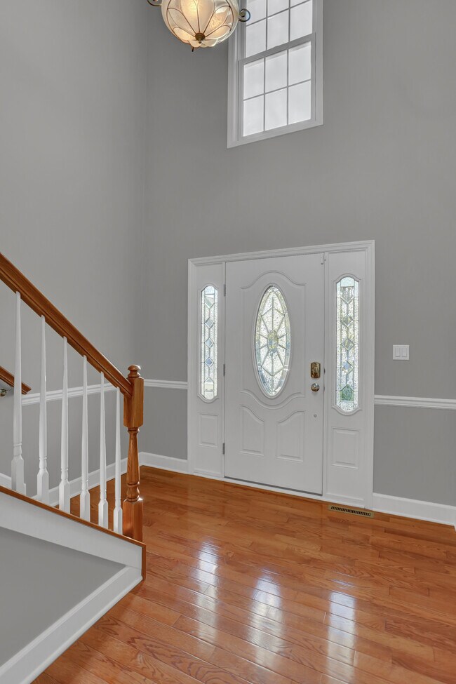 Building Photo - 12 Lismore Pl