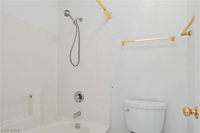 Building Photo - 6671 E Walnut Canyon Dr