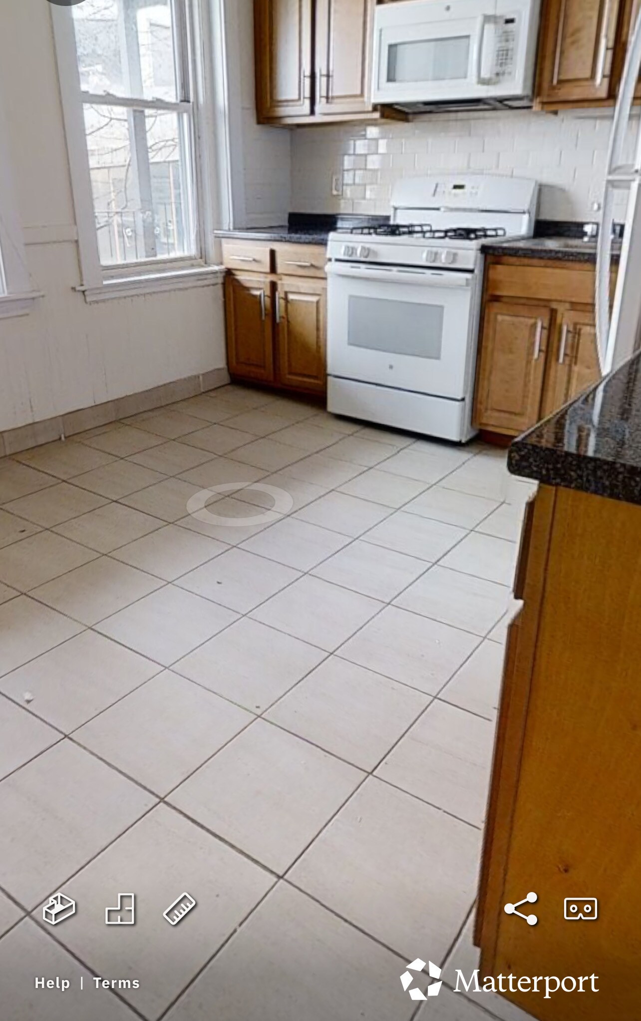 Building Photo - 352 Cambridge St