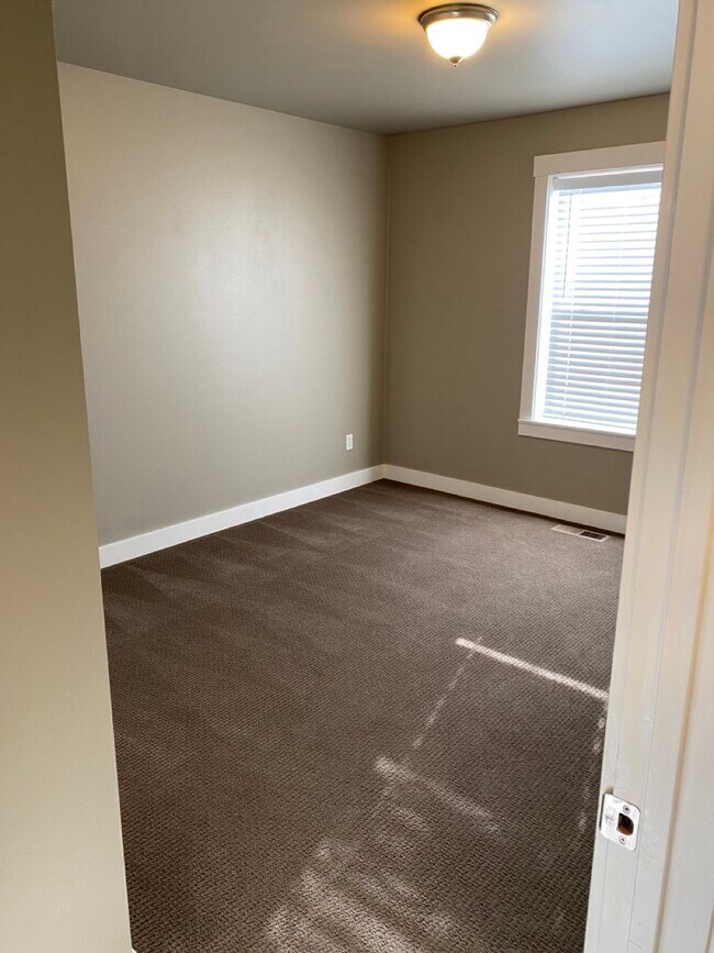 Upstairs bed 2 - 8708 N. Cherry Ln.