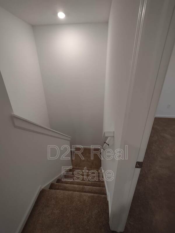 Building Photo - 1199 Saticoy Ct