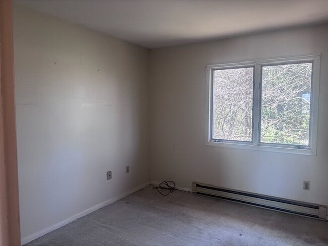 Building Photo - Freshly Renovated 1-Bedroom | Coopersburg, PA | $1,175/mo