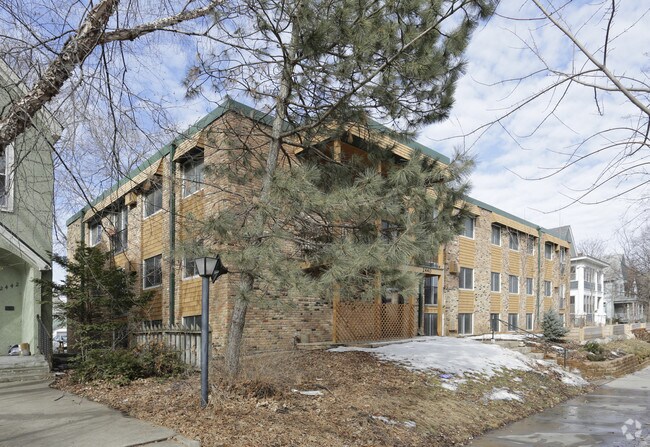 Building Photo - Harriet Apartments near the Wedge Coop