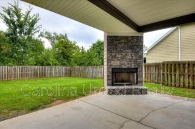 Building Photo - 263 Asa Way