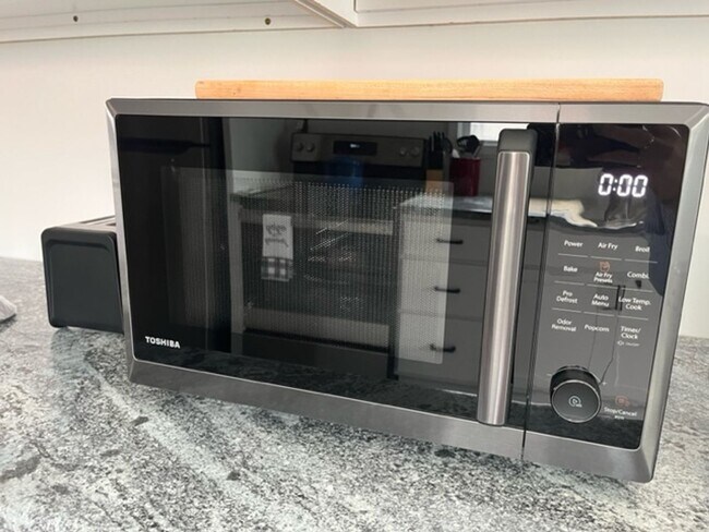 Building Photo - Cool 2 Bed House In Central COMO!