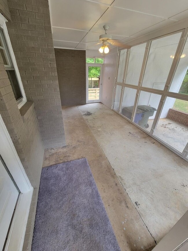 Building Photo - Spacious 3 Bed, 2 Bath Home in Graham, NC - Available for Rent!