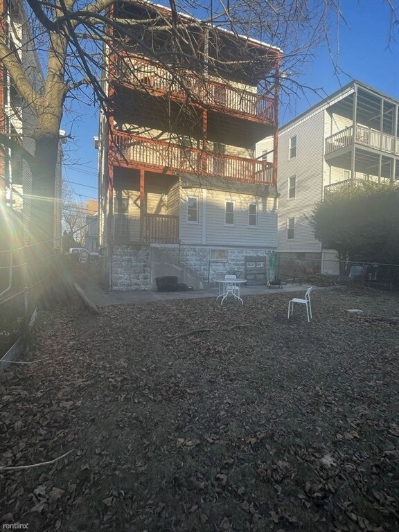 Building Photo - 292 Summit Ave
