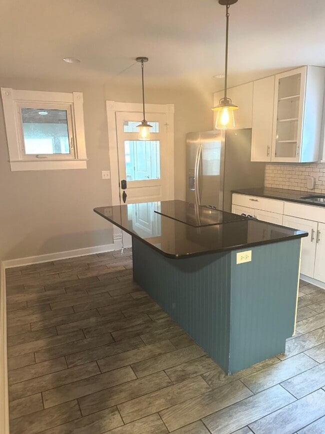 Building Photo - Beautiful 3 Bed/2 Bath in Downtown Colorado Springs!