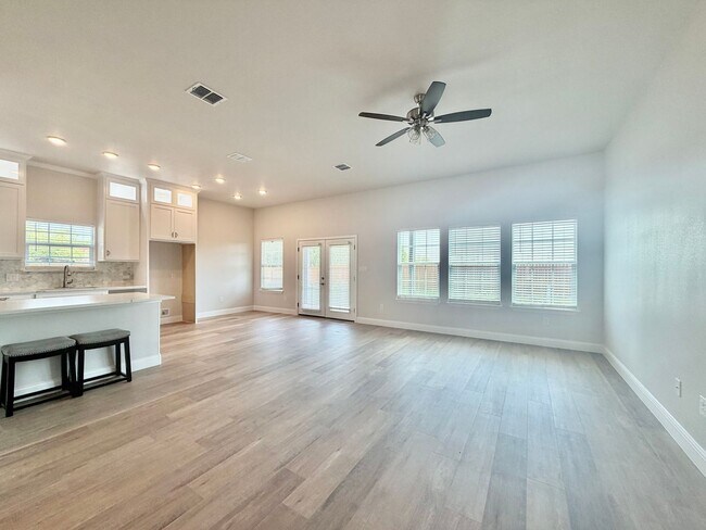 Building Photo - Brand New Showstopper!