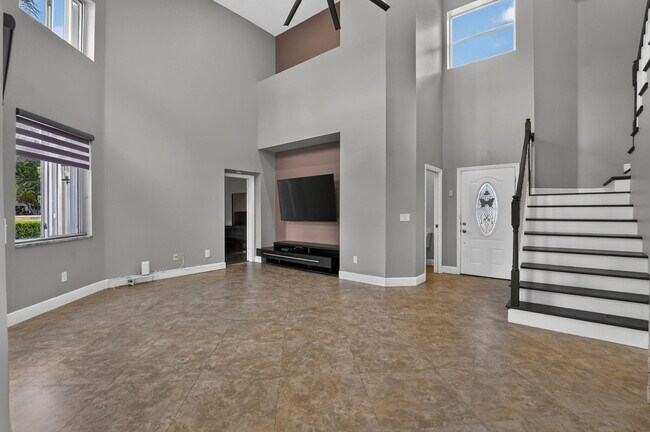 Building Photo - 17626 Tiffany Trace Dr