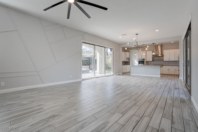 Building Photo - 367 Pollino Peaks St