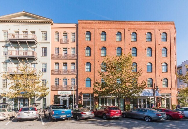 Primary Photo - 360 Chambers St