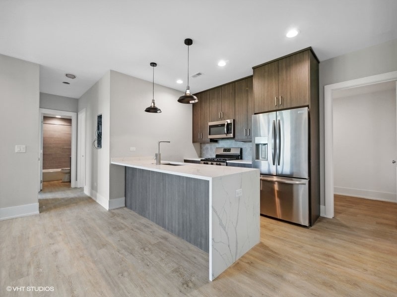 Building Photo - Clark Apartments