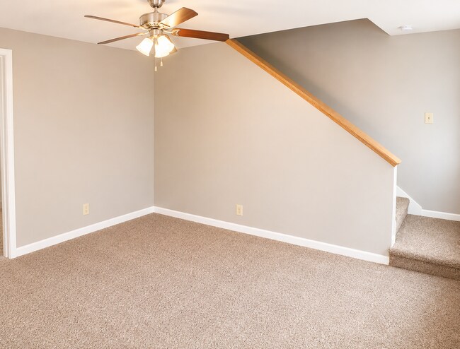 Building Photo - 3 Bed / 1 Bath Home in Dubuque