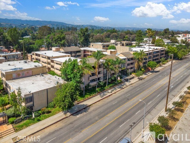 Building Photo - 17000 Burbank Blvd