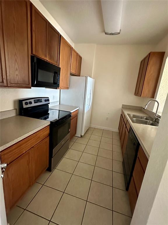 Building Photo - 6402 Cava Alta Dr