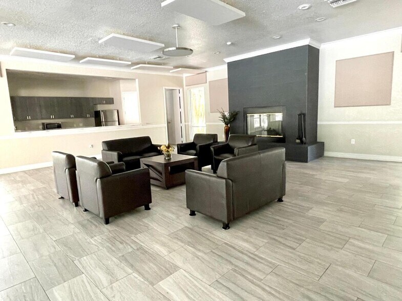 Building Photo - 35315 Whispering Pines Dr