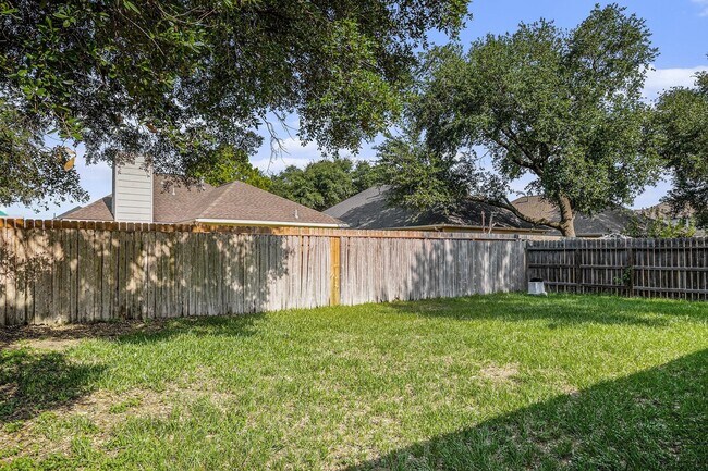 Building Photo - 2203 Crosscoach Ln