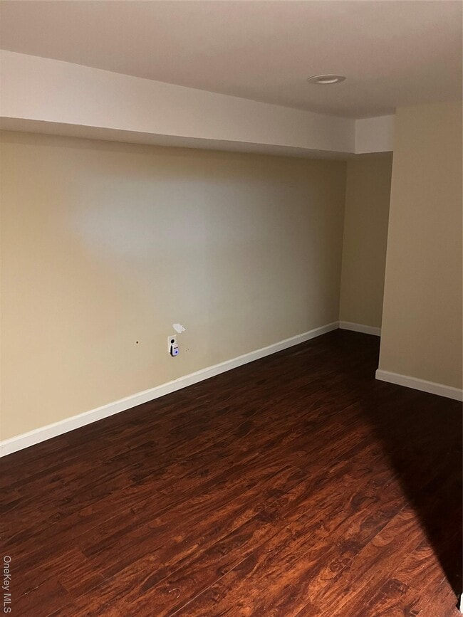 Building Photo - 7 Floyd Pl