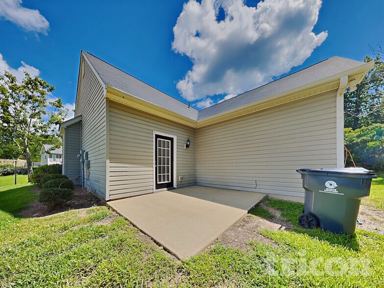 Building Photo - 32 Mountain View Dr