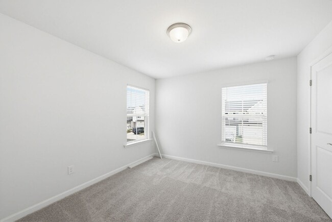 Building Photo - 2109 Sun Vibes Wy