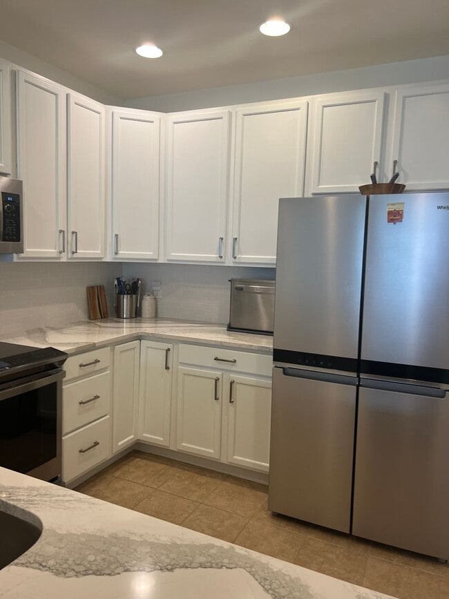 Building Photo - Beautiful Condo in Rehoboth