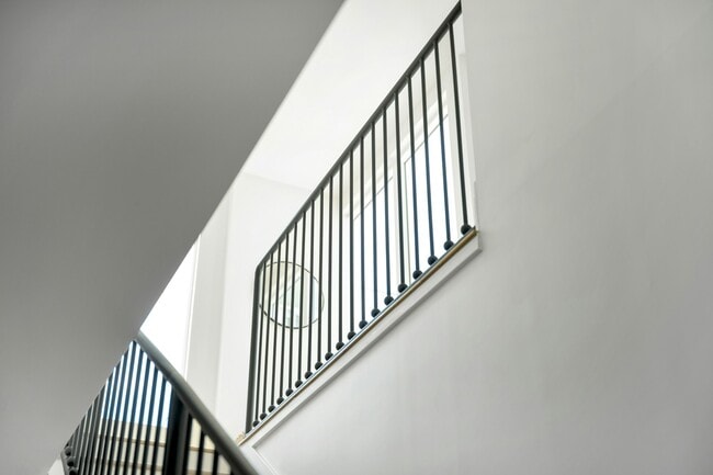 Building Photo - 1347 Seward St