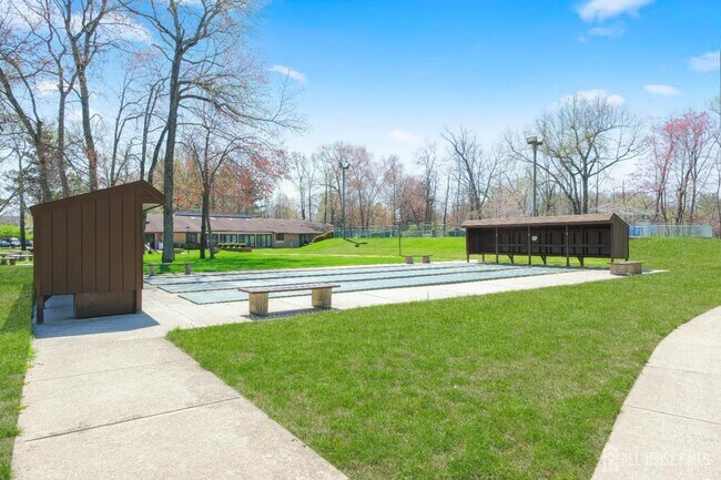 Building Photo - 218 Medford Ct