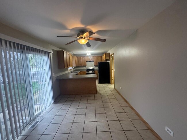 Building Photo - 655 Winston Dr