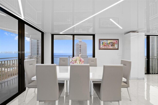 Building Photo - 210 174th St