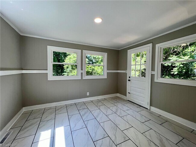 Building Photo - 1919 Maryland Ave