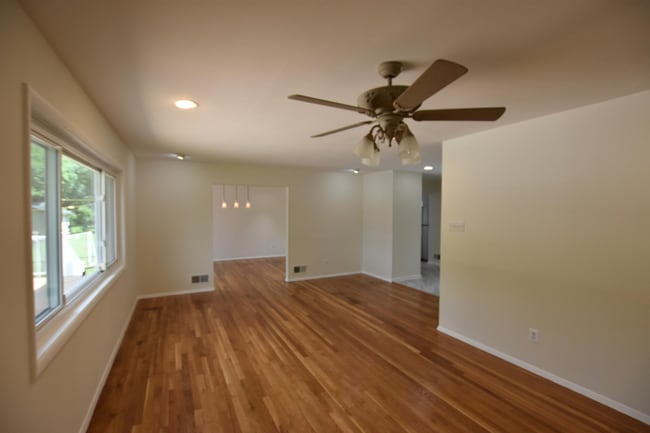 Building Photo - Fantastic 4BR/ 3BA Rambler in Aspen Hill