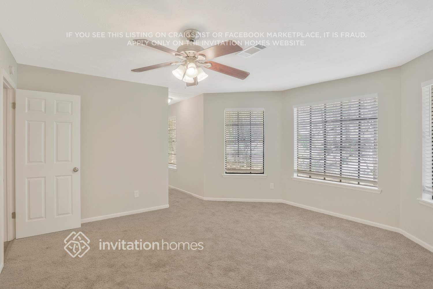 Building Photo - 5231 Mainstreet Park Dr