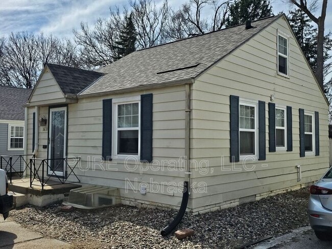 Building Photo - 1618 S 50th St