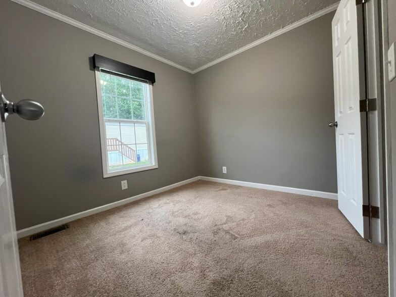 Building Photo - 305 Caseybrook Ct