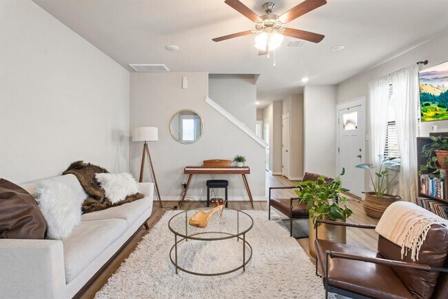 Building Photo - 283 Fieldwood Dr