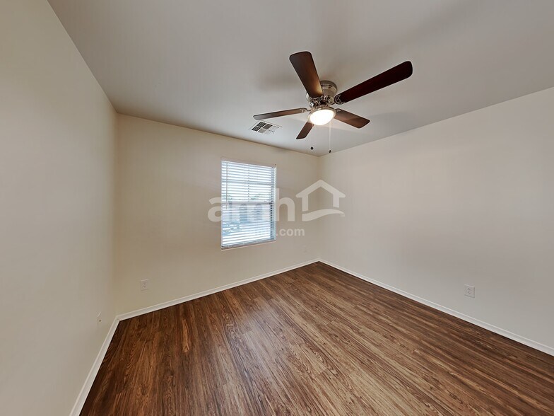 Building Photo - 18134 W Purdue Ave