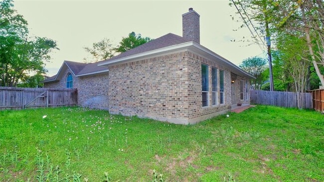Building Photo - 16110 Craigshire Ct