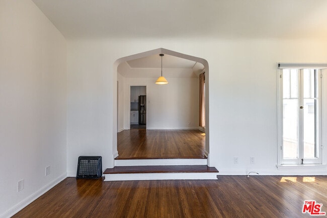 Building Photo - 650 Maltman Ave