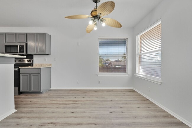 Building Photo - Charming 4-Bedroom Home in a Gated Community- Near Randolph AFB and JB Ft Sam Houston!