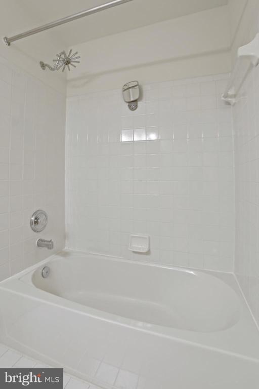 Building Photo - 4124 Monument Ct