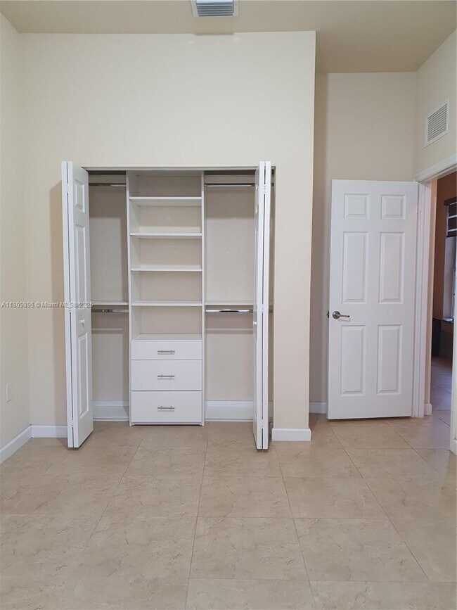 Building Photo - 9171 SW 169th Pl