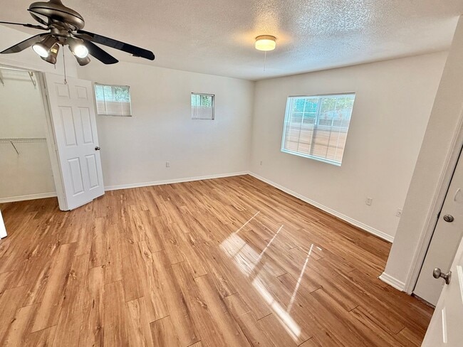 Building Photo - COMING SOON! Spacious 4 Bedroom, 3 Bathroom Home with Driveway