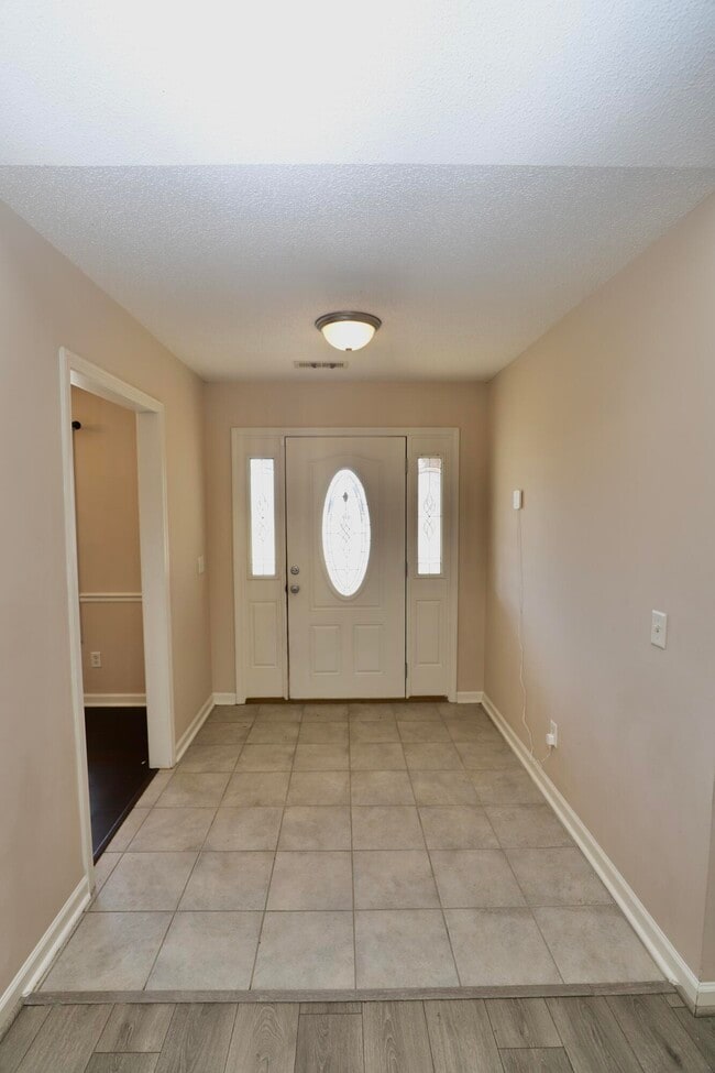 Building Photo - 2605 Turningleaf Ln