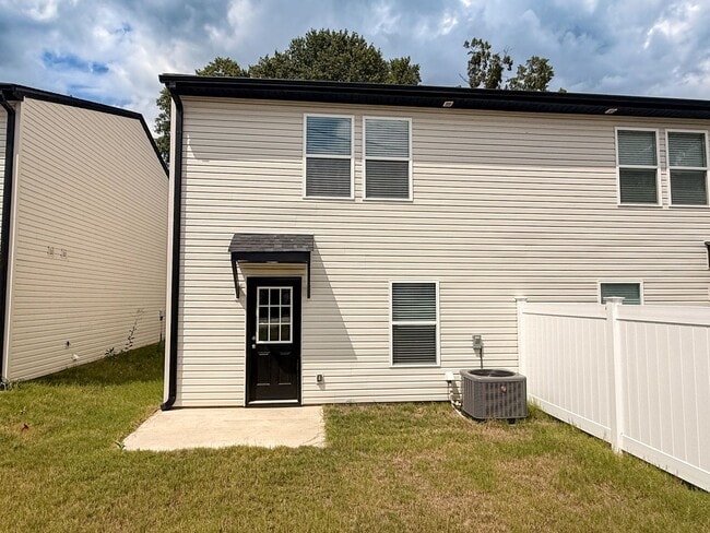Building Photo - 614 Buncombe St